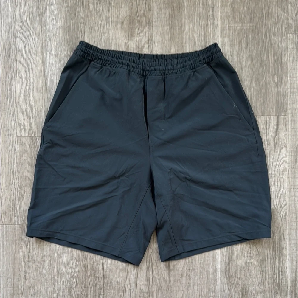 Lululemon Dark Grey linerless shorts- Size M - Picture 2 of 4